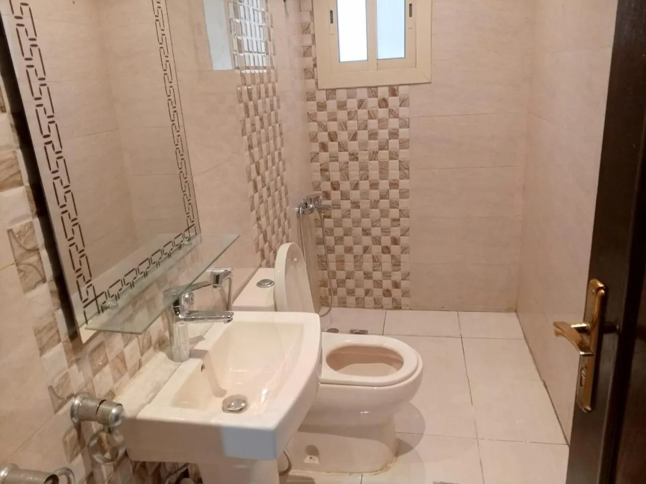 شقة غرفة وصالة بدخول ذاتي Jeddah Apartment